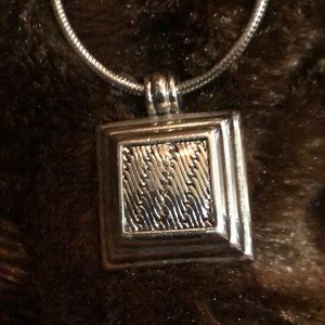 Long necklace with pendant